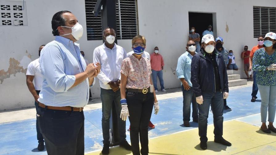 Deportistas de Puerto Plata reciben ayuda de Luis Abinader