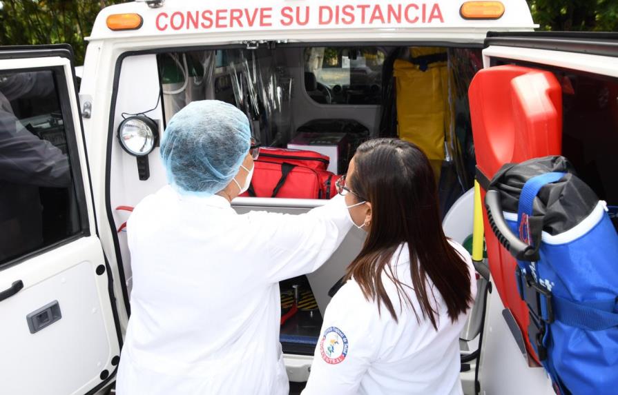 Denuncian cientos de médicos de Santiago no han recibido incentivo ofrecido por el Gobierno 