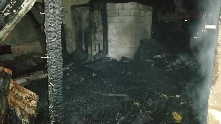 Hombre muere calcinado al quemarse vivienda en San  Pedro de Macorís