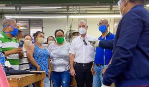 Gonzalo Castillo le compra 200 mil mascarillas a la Asociación de Textileros