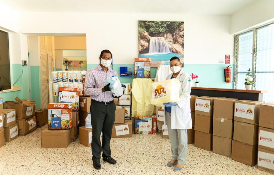 Fundaciones entregan insumos médicos y alimentos en Santiago y Puerto Plata