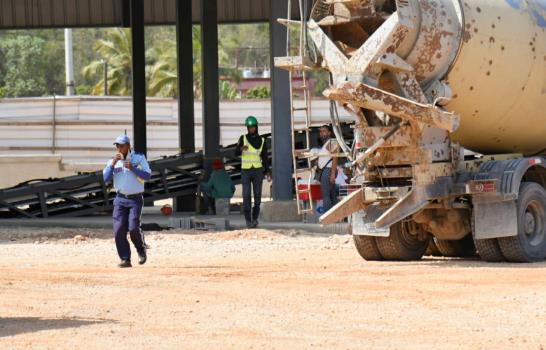 Avanza campante la construcción de la terminal de autobuses de Los Tres Ojos Avanza campante la construcción de la terminal de autobuses de Los Tres Ojos
