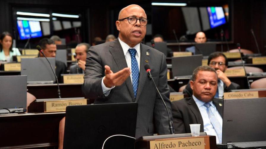 Sería totalmente innecesario que el Poder Ejecutivo solicite una nueva prórroga, advierte Alfredo Pacheco Sería totalmente innecesario que el Poder Ejecutivo solicite una nueva prórroga, advierte Alfredo Pacheco