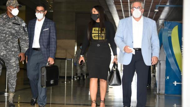 Abogados de Fary Almánzar denuncian abuso de poder de David Ortiz con apoyo de la Procuraduría