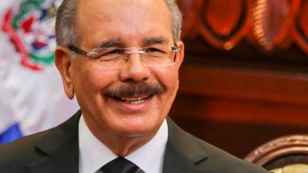 Danilo Medina votará a la 1:00 de la tarde en Don Bosco
