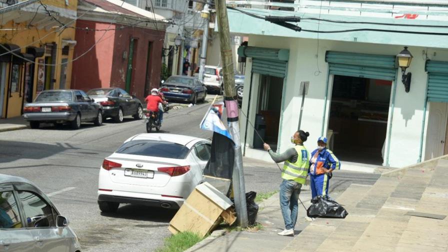 Alcaldía del Distrito Nacional inicia desmonte de propaganda política
