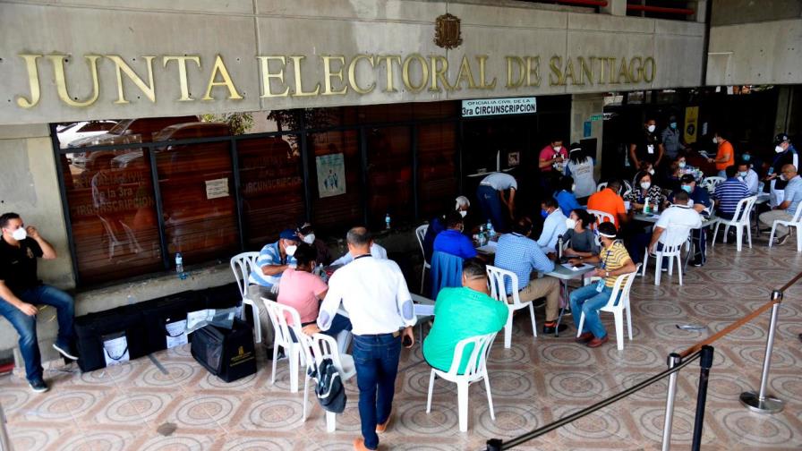 PRM y PLD obtienen ocho diputados cada uno en Santiago