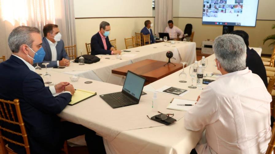 Abinader y su equipo técnico analizan con el Banco Mundial situación del sector eléctrico
