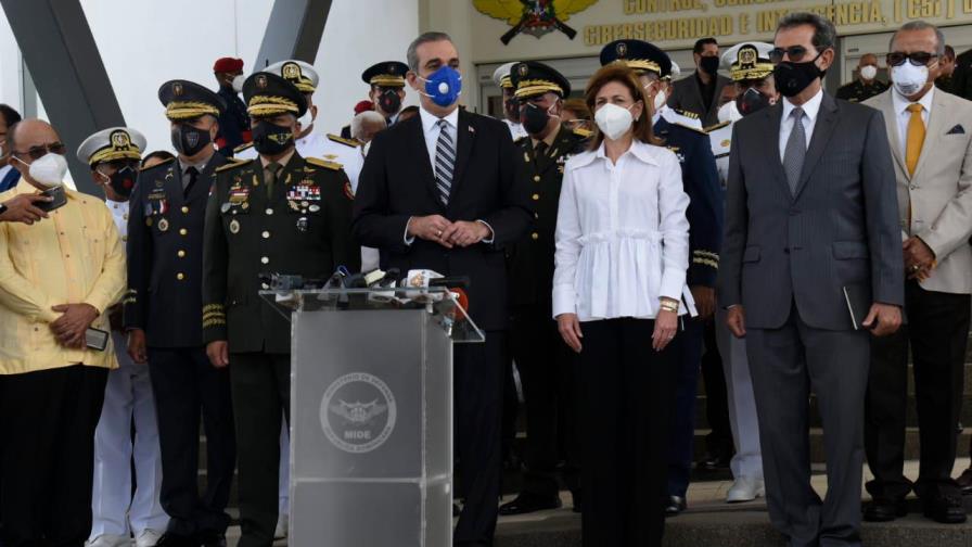 Abinader pide a la población mantener distanciamiento y usar mascarillas 