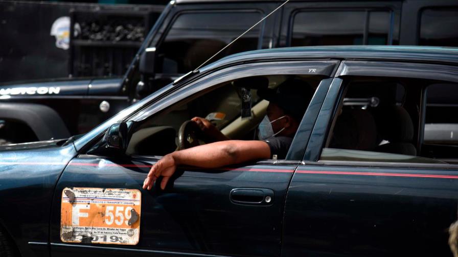 Salud Pública llama a limitar a tres la cantidad pasajeros en carros de concho