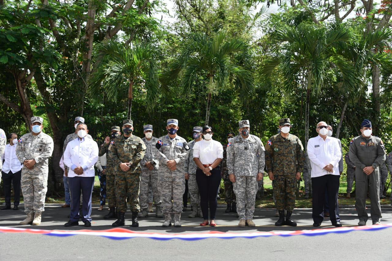 Miembros de la Fuerza Aérea de República Dominicana (FARD).