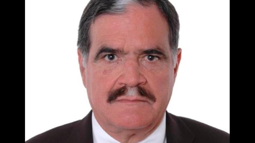 Fallece reconocido médico de Santiago por COVID-19