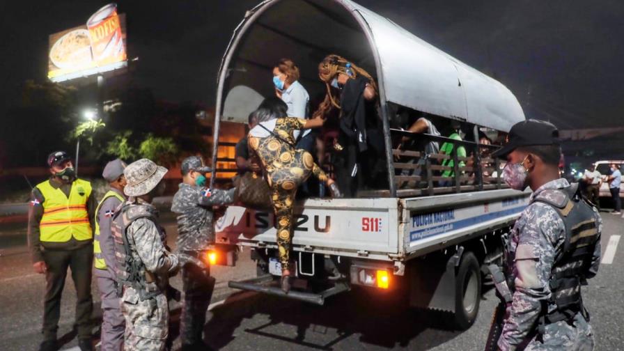 Director de la Policía se queja por falta de consecuencia judicial contra violadores del toque de queda Director de la Policía se queja por falta de consecuencia judicial contra violadores del toque de queda