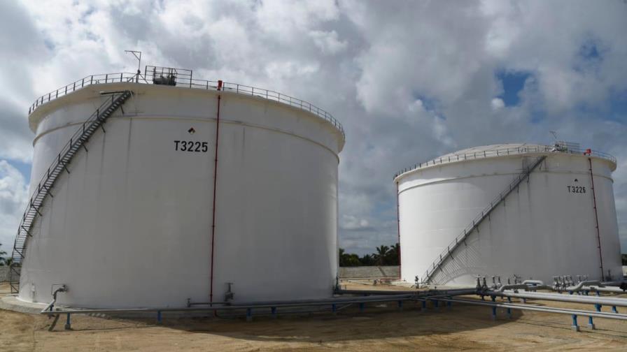 Danilo Medina inaugura tanques para almacenamiento de combustibles