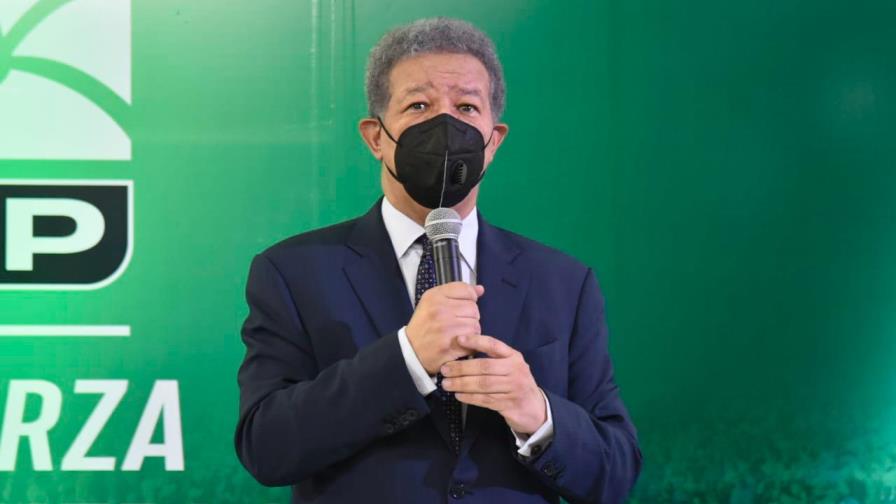 Leonel Fernández sostiene FP ya es un partido con bloques de senadores y diputados y cuenta con alcaldes Leonel Fernández sostiene FP ya es un partido con bloques de senadores y diputados y cuenta con alcaldes