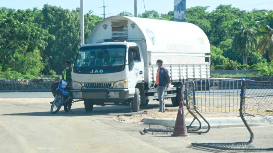 Presidencia inaugura terminal de autobuses de Santo Domingo Este