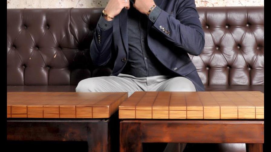 Frank Reyes estrenará este viernes “Como hojas al viento”