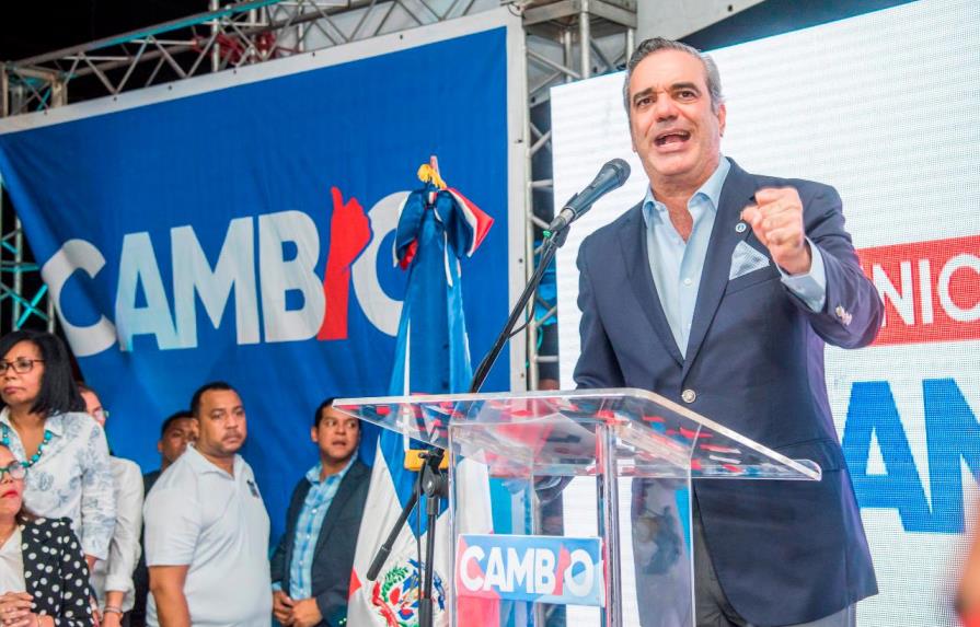 Luis Abinader asume hoy el poder en la República Dominicana