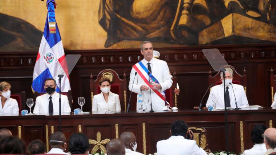 Juramentación del presidente Abinader y Raquel Peña será en el Teatro Nacional