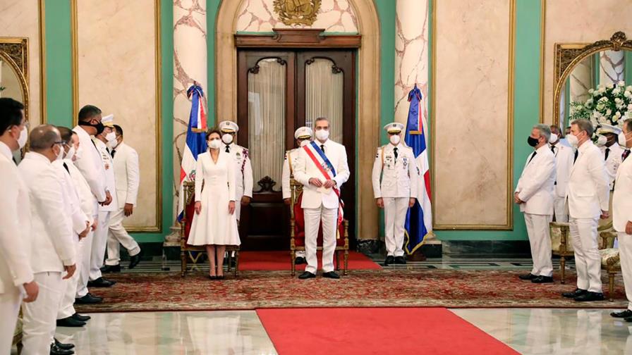 Salud y educación, pilares del primer discurso de Abinader como presidente
Dice reunirá a todo el liderazgo nacional