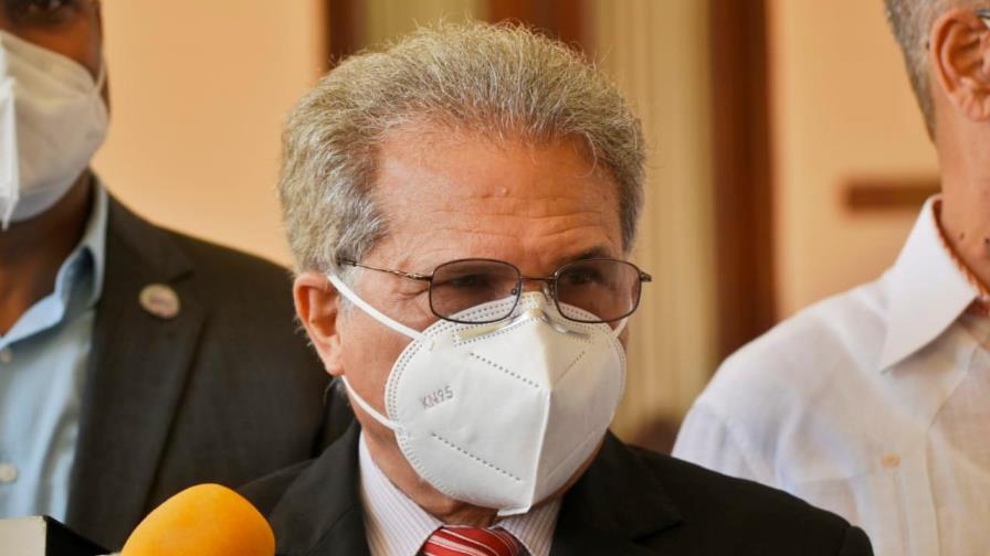 El COVID-19 ha cobrado las vidas de 27 médicos; CMD plantea toque de queda de 24 horas