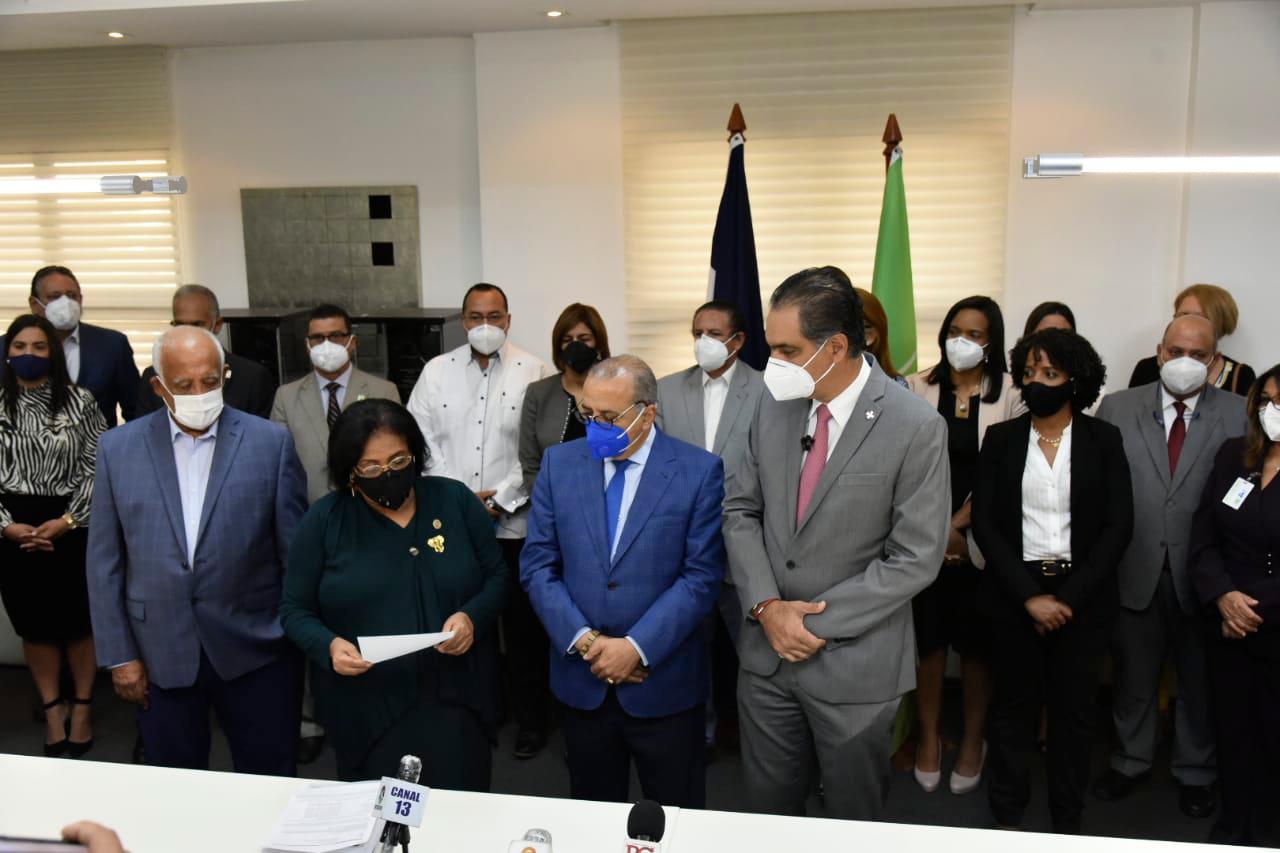 La exdirectora de la entidad, Mercedes Rodríguez,  expresa sus deseos a las nuevas autoridades e indica se les estarán entregando algunos informes.