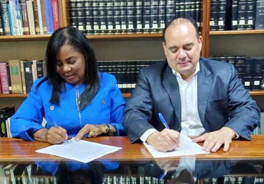 Abogados del PRM y Miguel Surún firman acuerdo de paz