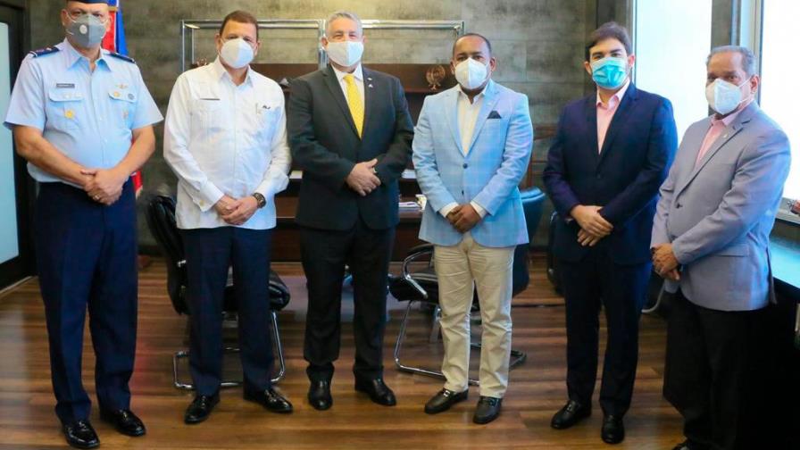 Director departamento aeroportuario expone visión de gestión a ejecutivos de la OACI