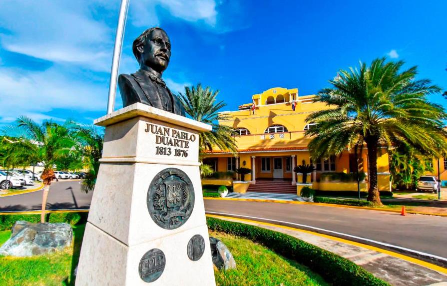 República Dominicana manifiesta intención de abrir embajadas en Bolivia y Vietnam