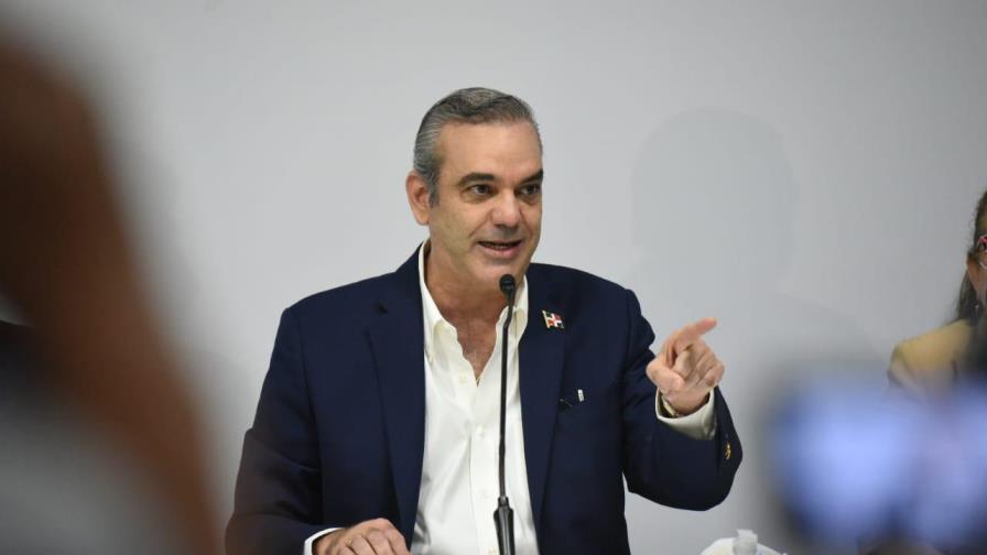 Presidente Abinader anuncia instalación de una Casa presidencial en Santiago