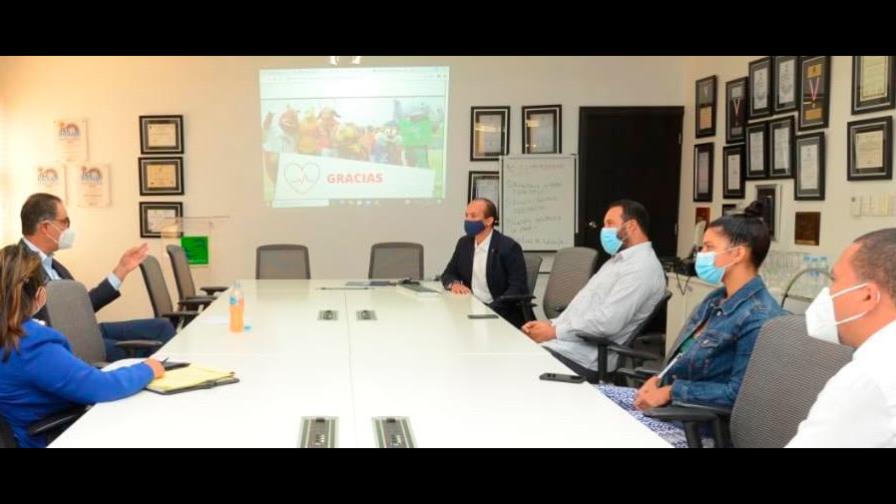 Senasa firmará acuerdo con Federación de Peloteros para dotar de seguros a jugadores activos y retirados Senasa firmará acuerdo con Federación de Peloteros para dotar de seguros a jugadores activos y retirados