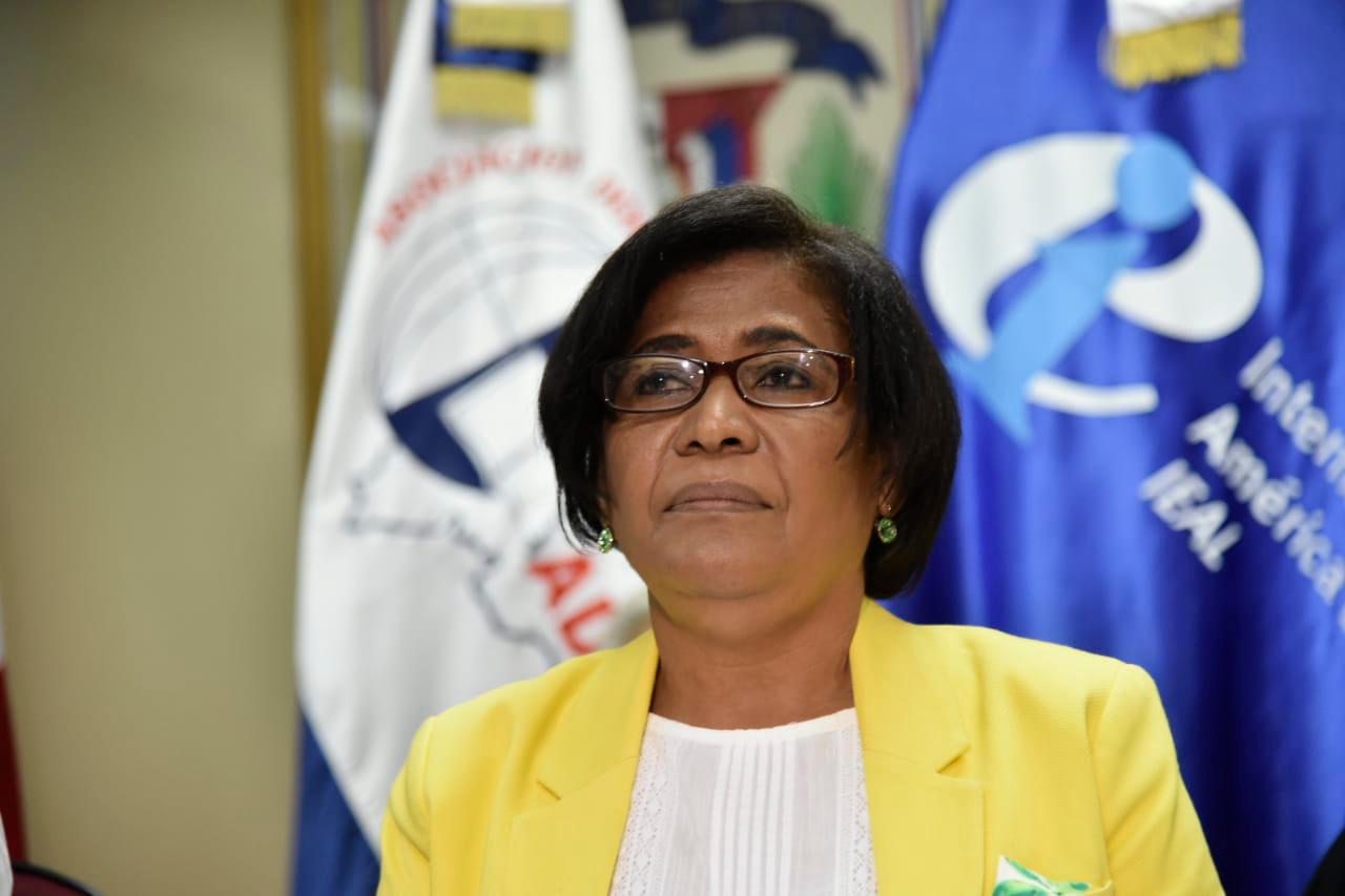 Primitiva Medina, vocera de los grupos.