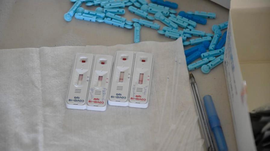 Casos activos de COVID-19 cayeron por debajo de los 24 mil