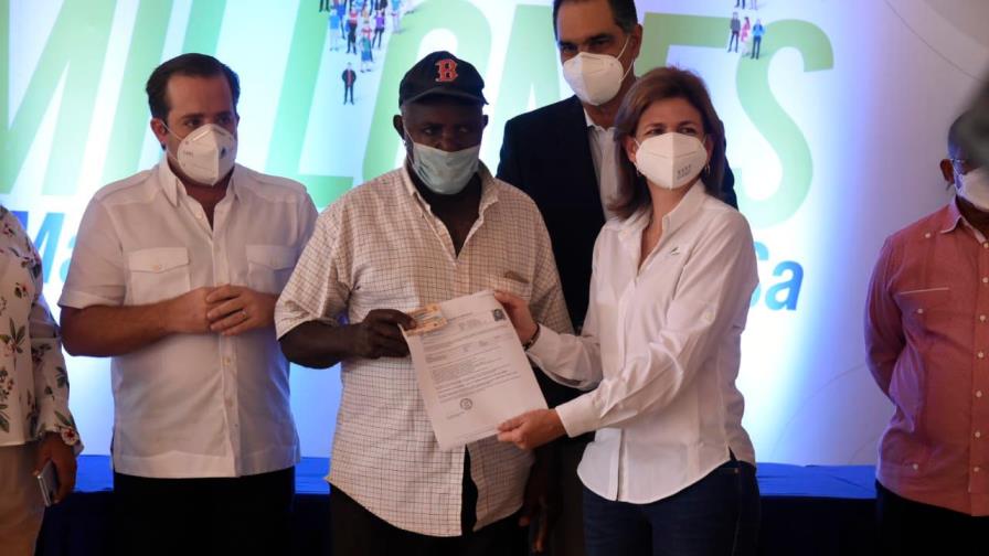 Senasa afilia cerca de 800,000 personas en 21 días Senasa afilia cerca de 800,000 personas en 21 días