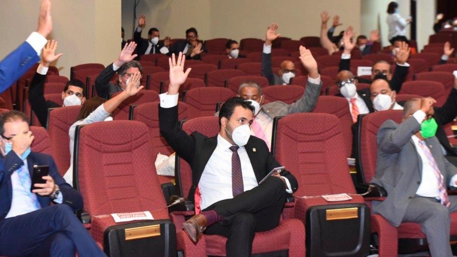 Diputados aprueban resolución que solicita construcción de un acueducto en Los Botados de Yamasá