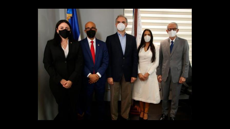 Ministro de Trabajo juramenta funcionarios de la seguridad social