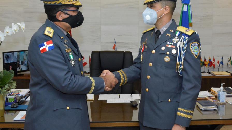 Director de la Policía Nacional posiciona a nuevo inspector genera Director de la Policía Nacional posiciona a nuevo inspector genera
