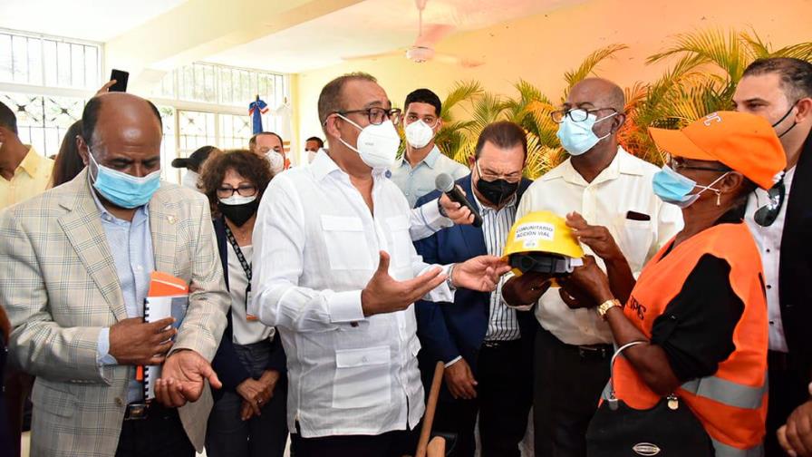 MOPC inicia en Hato Mayor “Peón Caminero” que creará más de 300 empleos directos