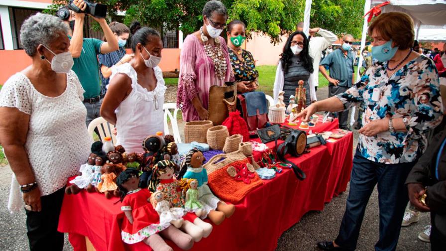 Cenadarte festeja Día del Artesano con feria 