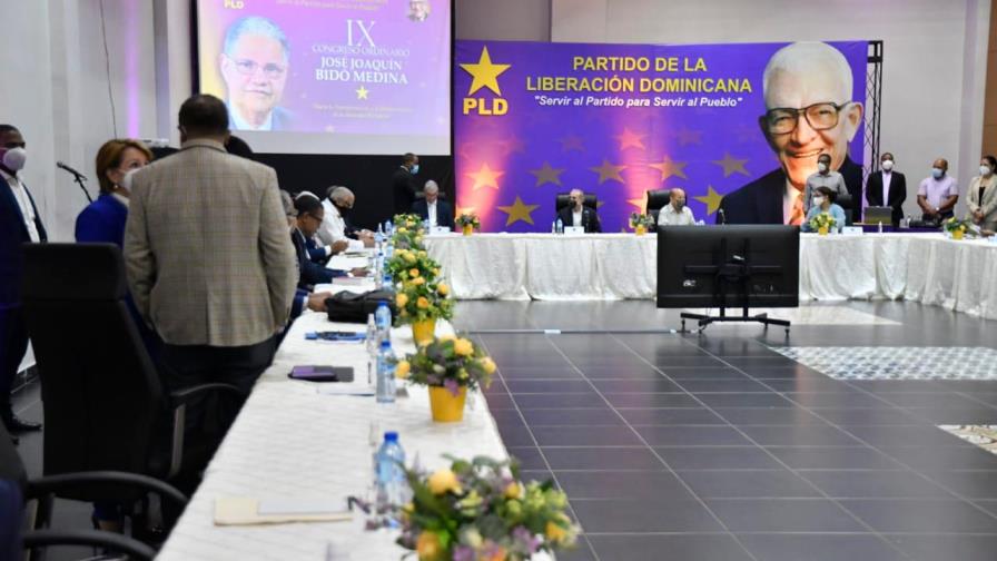 Inicia reunión del Comité Político del PLD con Danilo Medina al frente