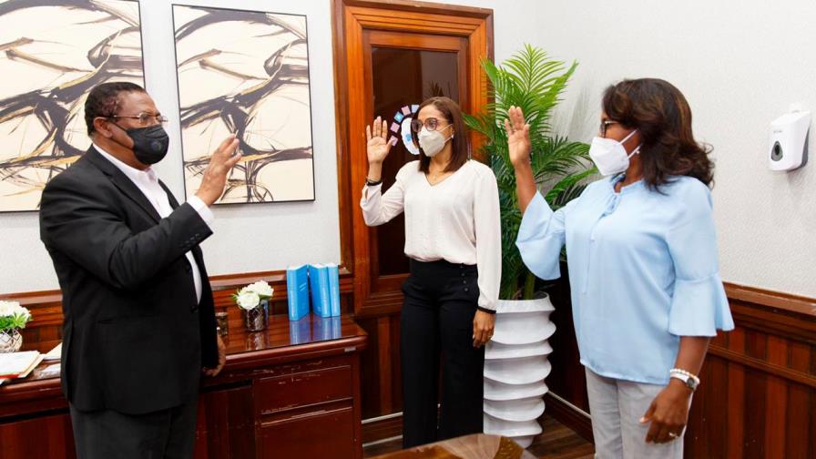 Juramenta gerentes de área de salud 