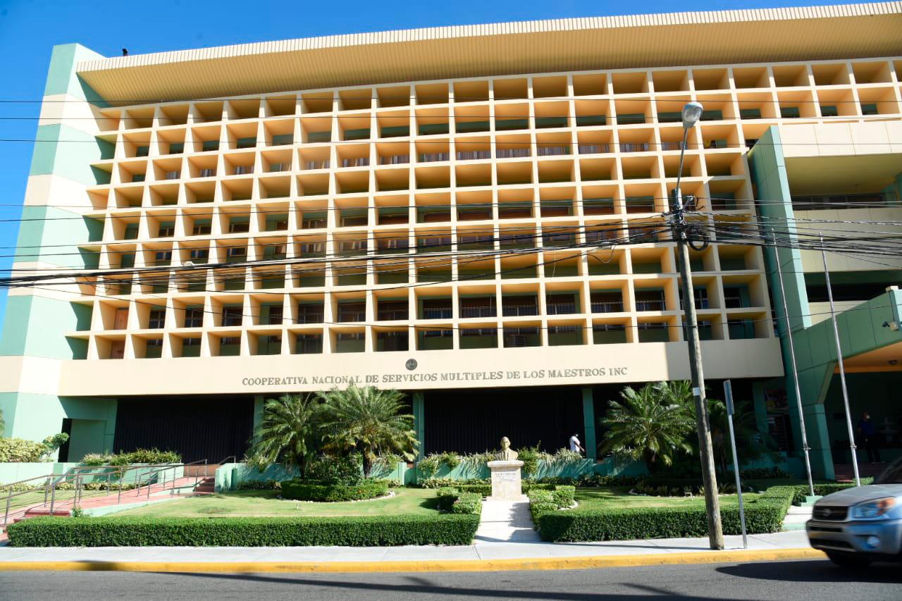 Cooperativa Nacional de Servicios Múltiples de los Maestros.
