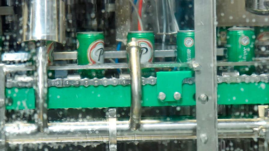 Cervecería inaugura línea que producirá 16 millones de cajas de latas al año Cervecería inaugura línea que producirá 16 millones de cajas de latas al año