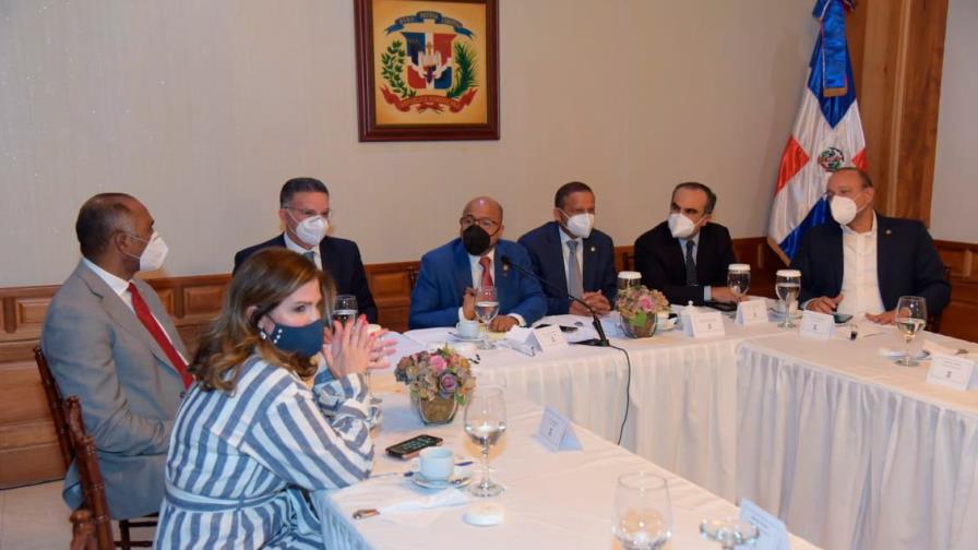 Diputados celebran encuentro con representantes empresariales