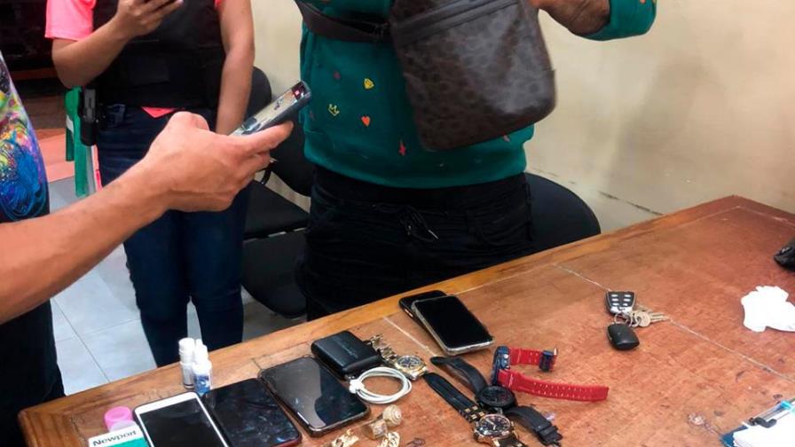 Apresan a Shelow Shaq y los músicos de Omega en una fiesta clandestina