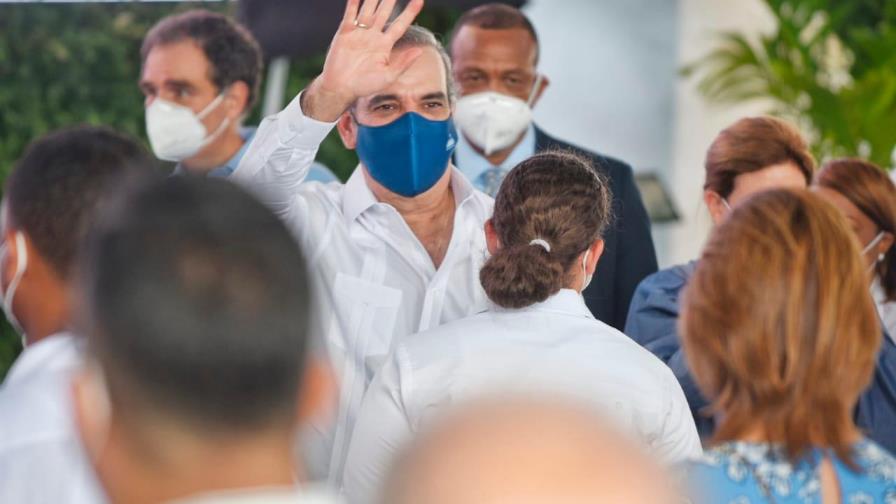 Abinader encabeza encendido de tres unidades de generación eléctrica en San Pedro de Macorís