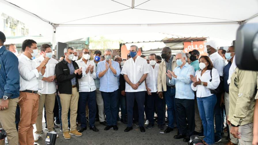 El presidente Luis Abinader llega a Los Alcarrizos