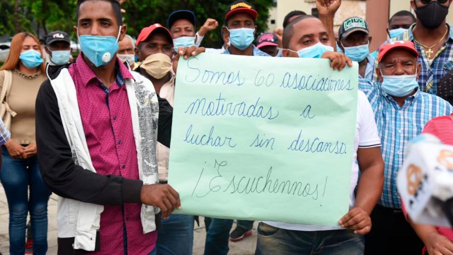 Productores agrícolas reclaman devolución de equipos al IAD