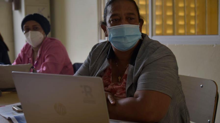 Profesores vulnerables al COVID-19 inquietos porque deben ir a escuelas