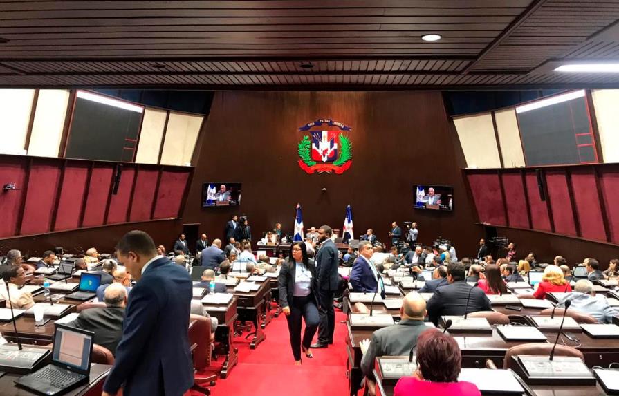 Cámara de Diputados elige a tres nuevos diputados para ocupar curules abandonadas